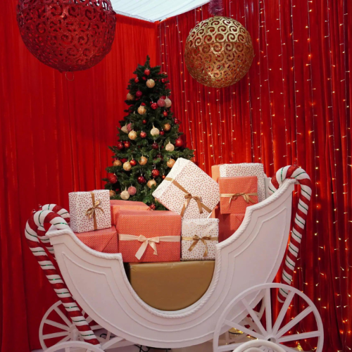 white christmas carriage with presents