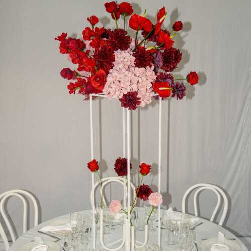 pink and red floral table centrepiece