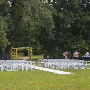 Outdoor Weeding Ceremony in a field
