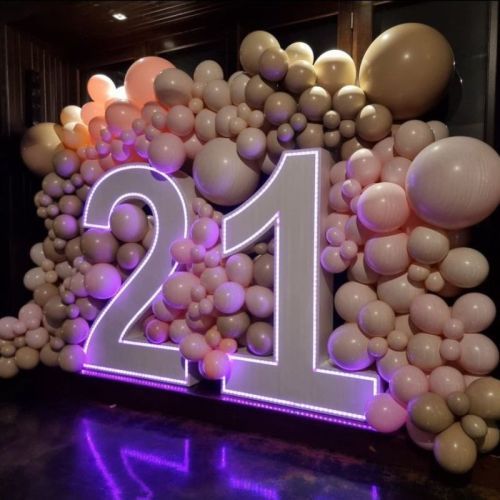 21 balloon display with light up numbers