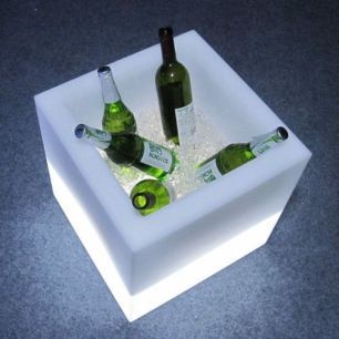 illuminated LED cube as an ice bucket