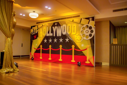 Themed Backdrops Large - Hollywood Red Carpet 2